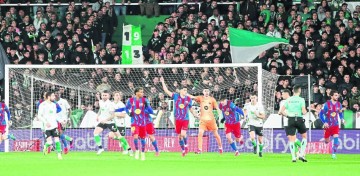 b体育app-世体：特狮连国王杯都没有上场机会，若想比赛他只能冬窗离队