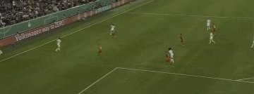 b体育app-【德国杯】莱万接班人精彩处子球，拜仁5人进球5比0